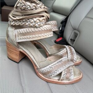 Freebird Braided Strap Sandals - Tan and Cream